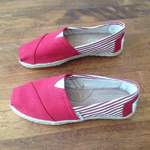 NWOT Toms - Classic Red University Espadrilles - Picture 7 of 7